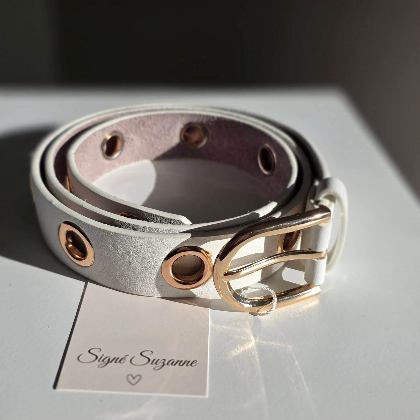 Ceinture à oeillets