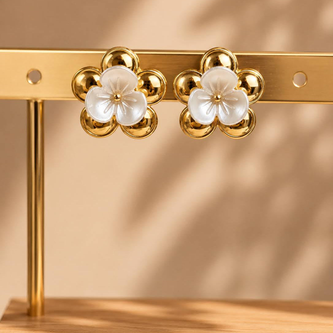 Boucles d'oreilles dorée nacrée